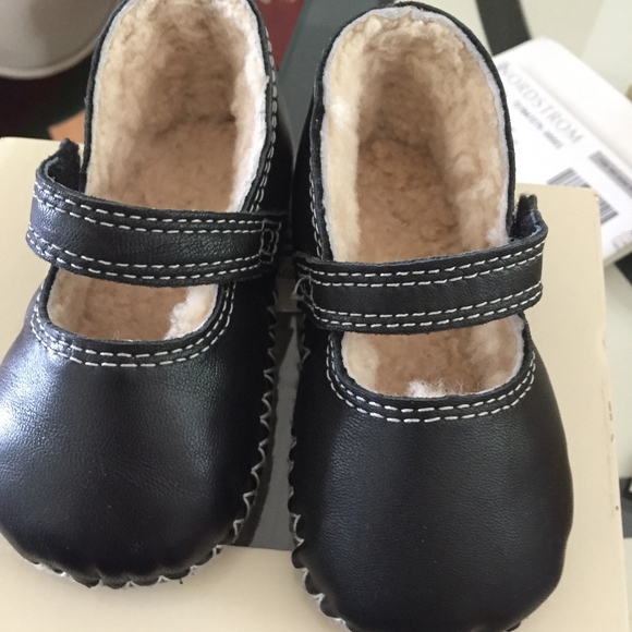 UGG Other - UGG Honey Mary Janes